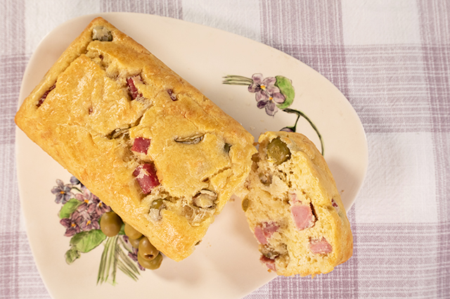 Cornbread and Biscuit Holiday Dressing