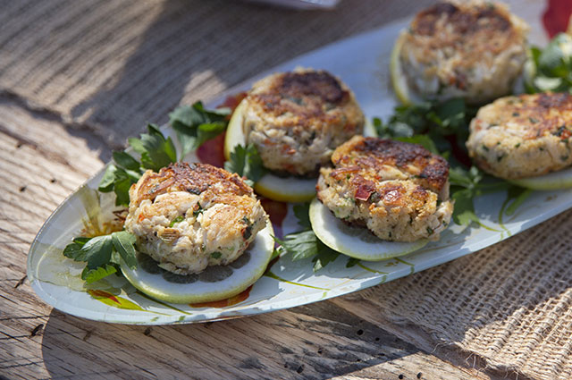 Crab Cakes with Remoulade Sauce